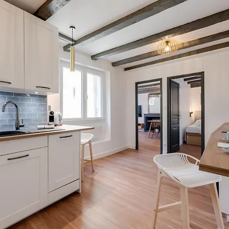 L'escale Bleue Apartment *